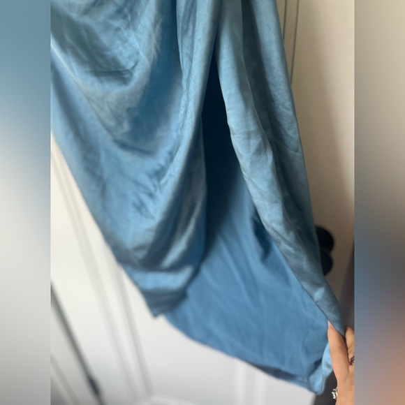 $248 Elliatt Revolve Cassini Midi Dress in Blue One Shoulder Gown Size XS - Picture 6 of 7